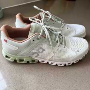 Cloud swift running shoes